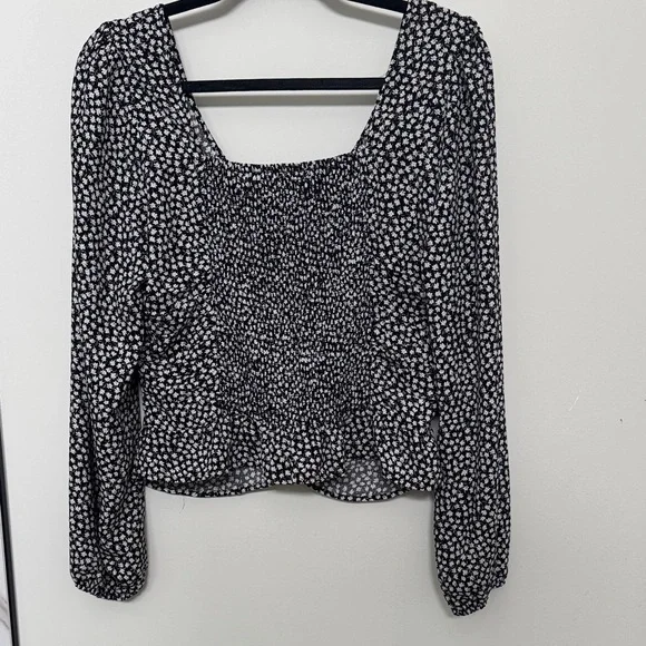H&M Black and White Patterned Blouse - Picture 3 of 4